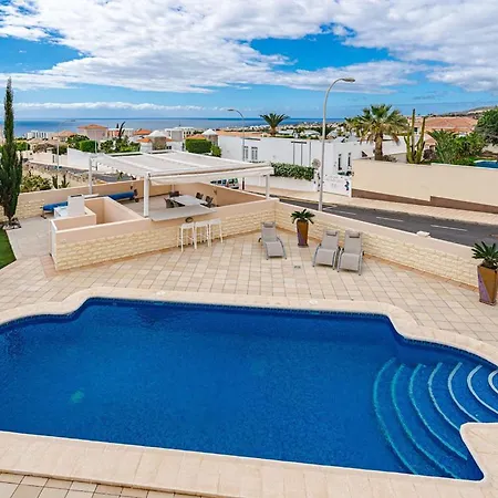 Buenavista Family With Private Heated Pool Garden Parking * أذيخي