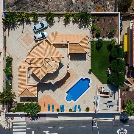 Villa Buenavista Family With Private Heated Pool Garden Parking Costa Adeje (Tenerife)
